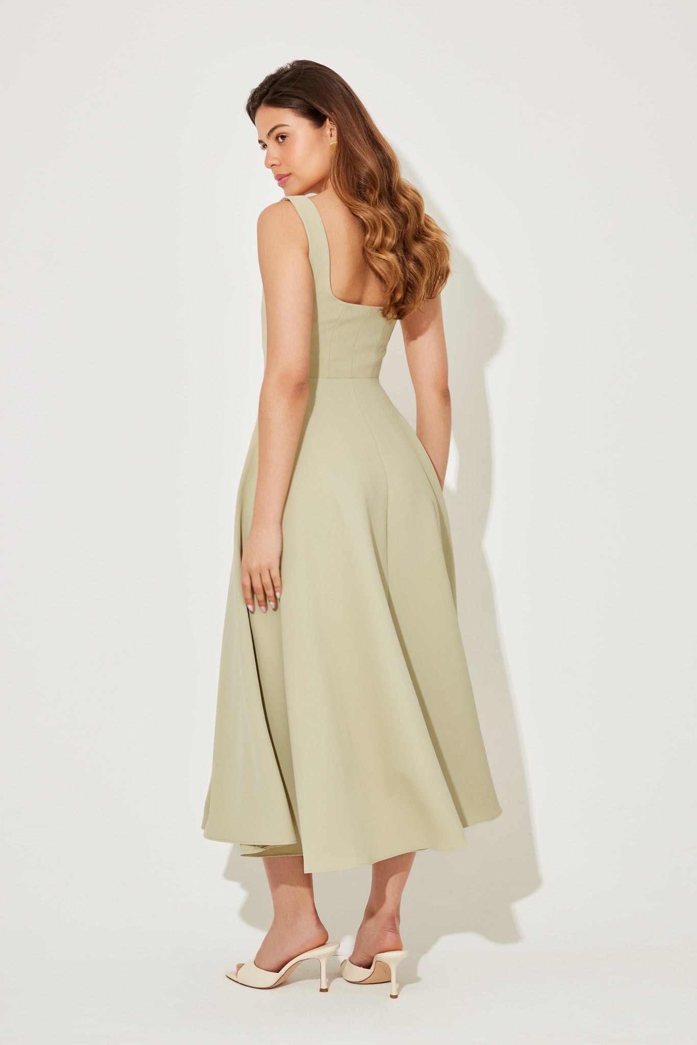 Amelia™ | Tidlös Flowy Midi Klänning