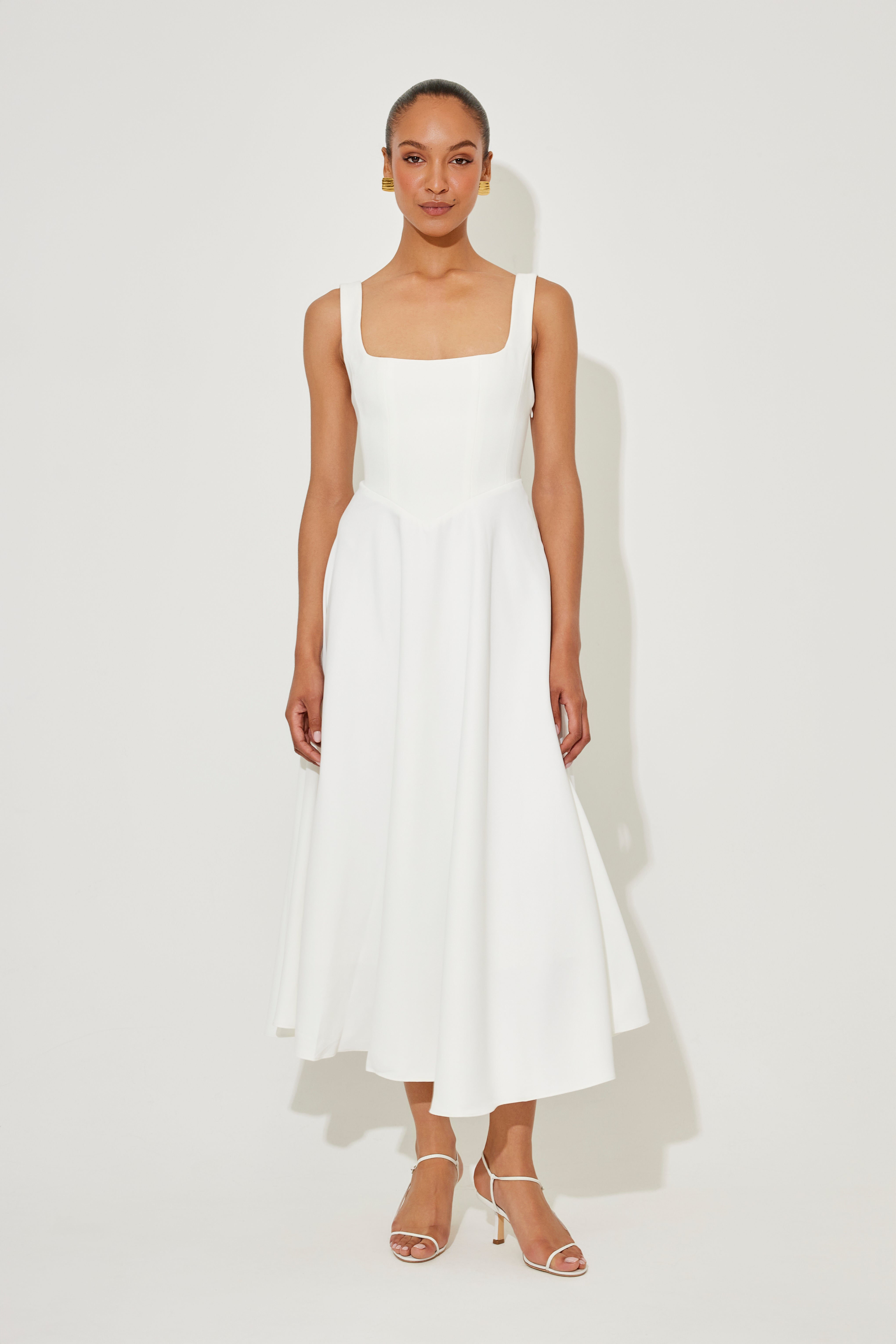 Amelia™ | Tidlös Flowy Midi Klänning
