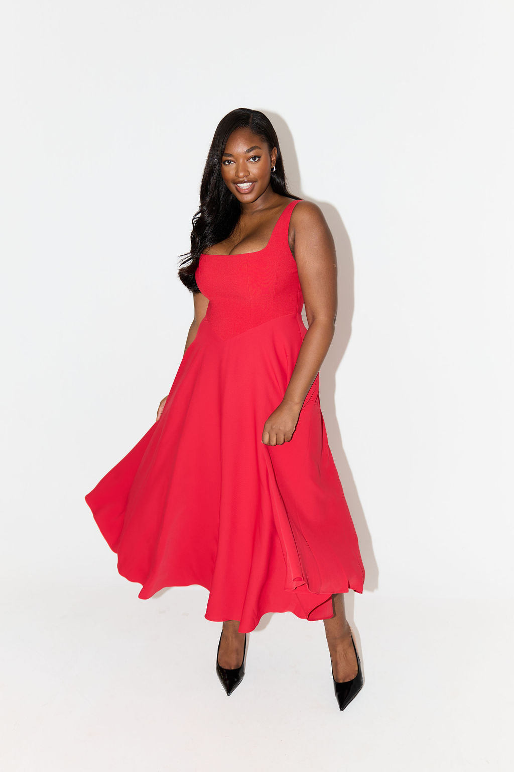 Amelia™ | Tidlös Flowy Midi Klänning