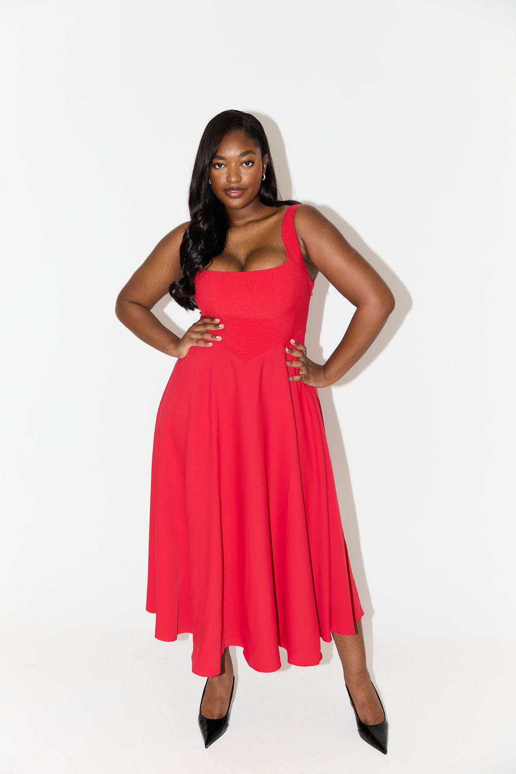 Amelia™ | Tidlös Flowy Midi Klänning