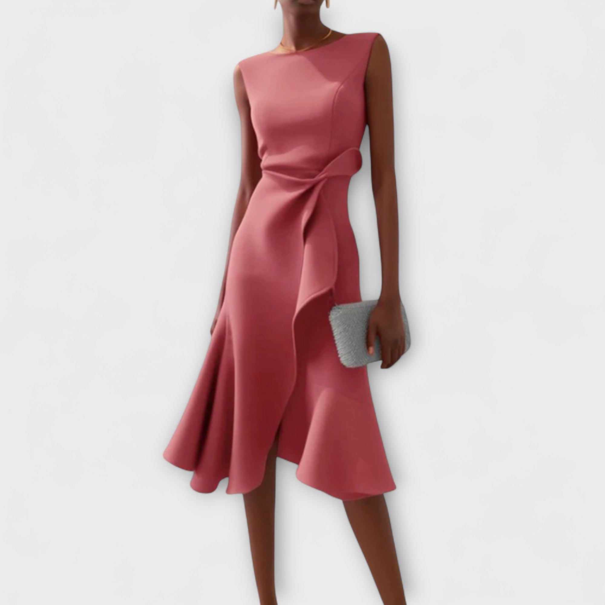 Éilis – Asymmetrisk draperad midiklänning